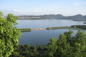 西湖一日游景点（西湖游船+三潭印月+飞来峰+灵隐寺+黄龙洞）