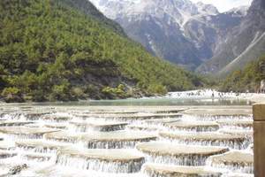 武汉到昆明、大理、丽江、香格里拉（藏地月）三飞六天