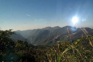 去东北旅游多少钱：延吉图们中朝边境长白山魔界万达山地滑雪5日